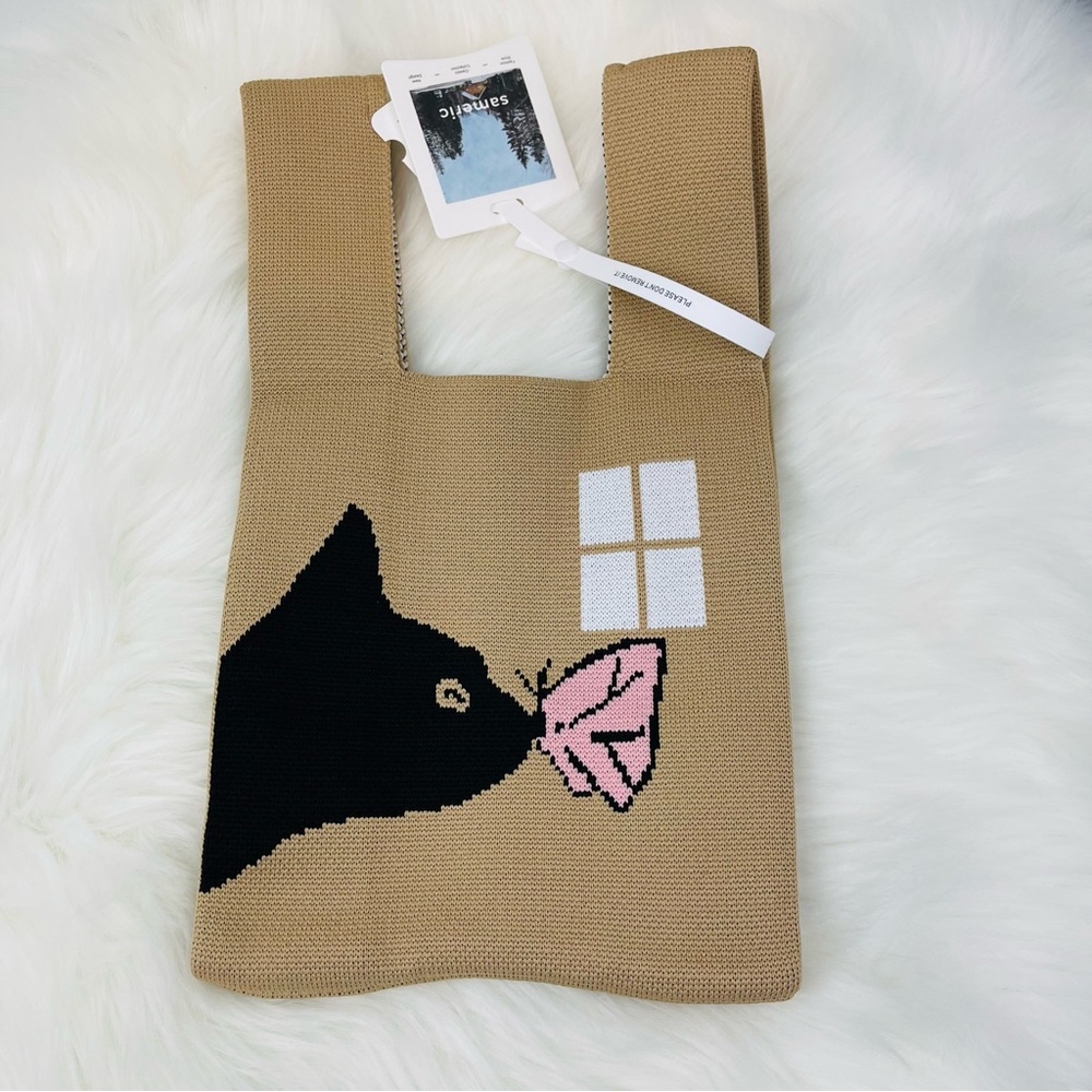 NWT "Cat Kissing Butterfly" Compact Stylish Essentials Handheld Bag - Picture 6 of 10